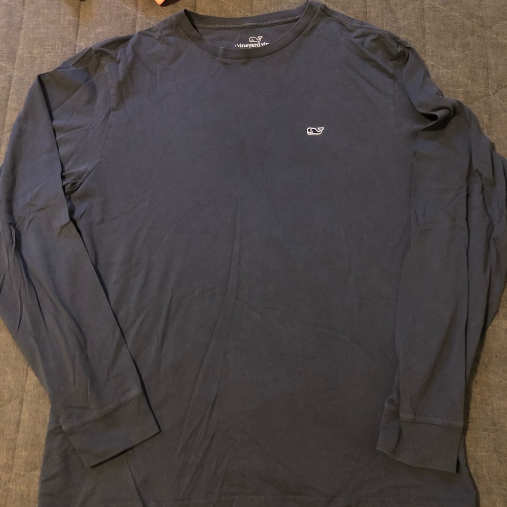 Vineyard Vines navy long sleeve Tshirt. Mens Small.